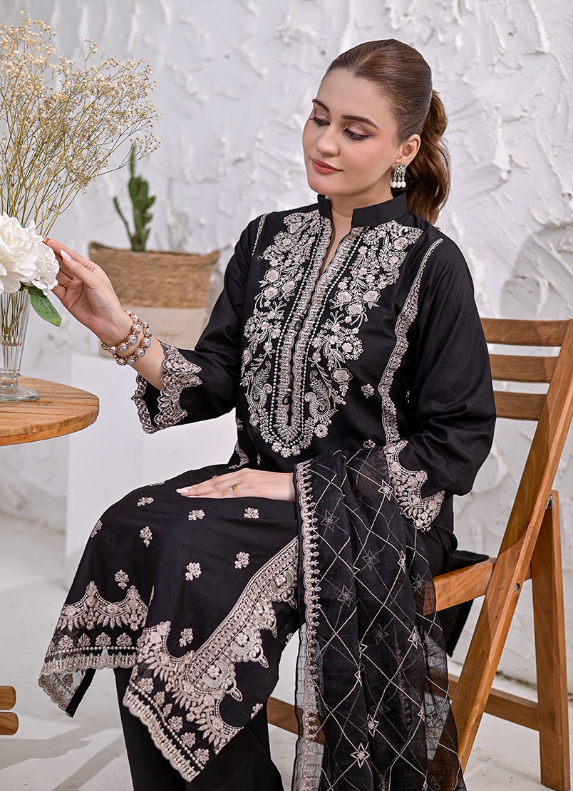 Gulbahar by Ishq e Rang RTW Embroidered Lawn 3 Piece Suit Midnight Black Festive Collection