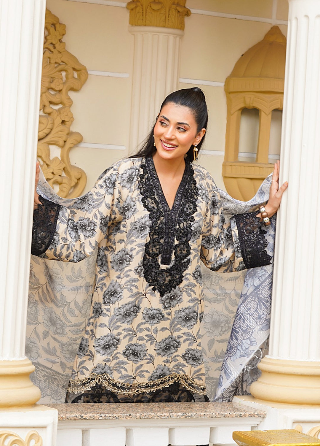 Rang E Gulposh Pret Embroidered Lawn 3 Piece Suit RNG-1203