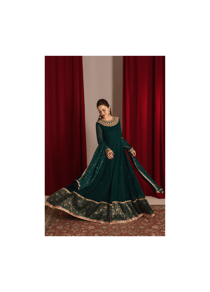 Zaaviay Green Grace Embroidered Chiffon Suit Pret 3 Piece Festive Collection
