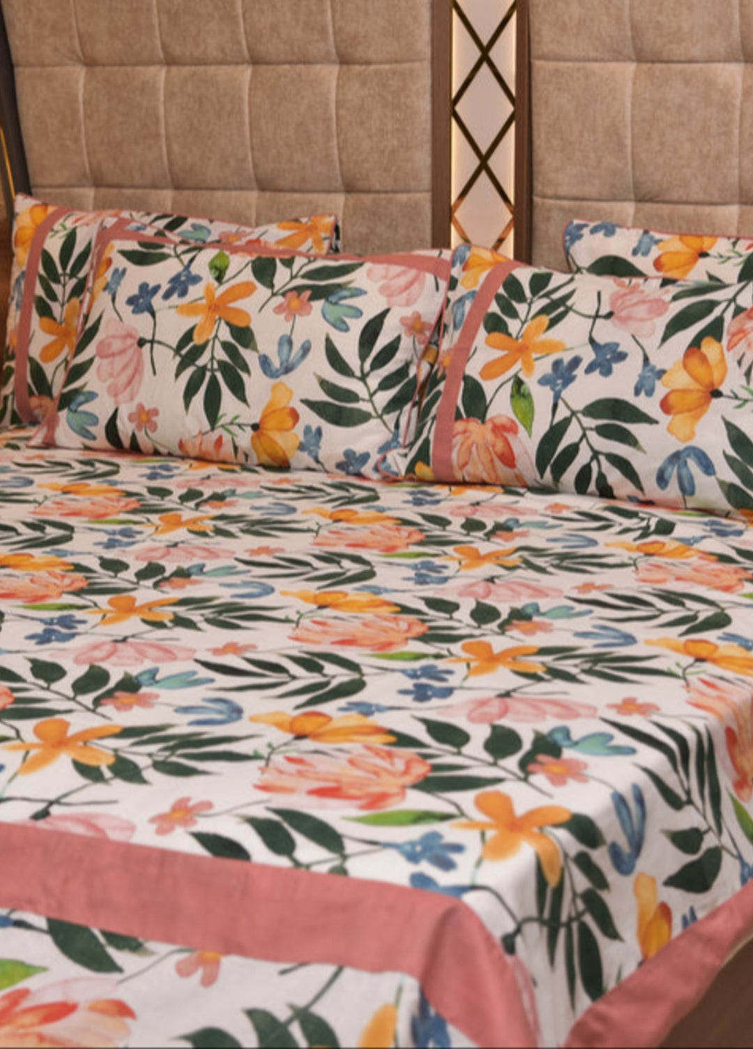 Innovative Official Patchwork Cotton Printed Bedsheet Set with 4 Pillows Covers - Wedding Collection