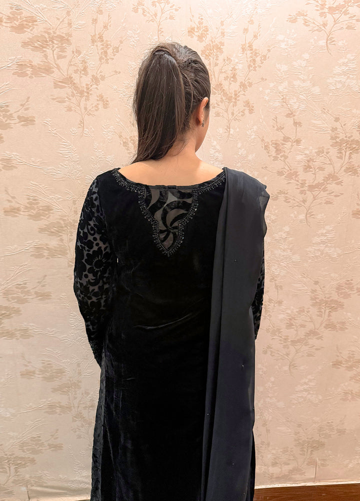 Noir by Mavie Pret Luxury Velvet Muse - Festive Collection