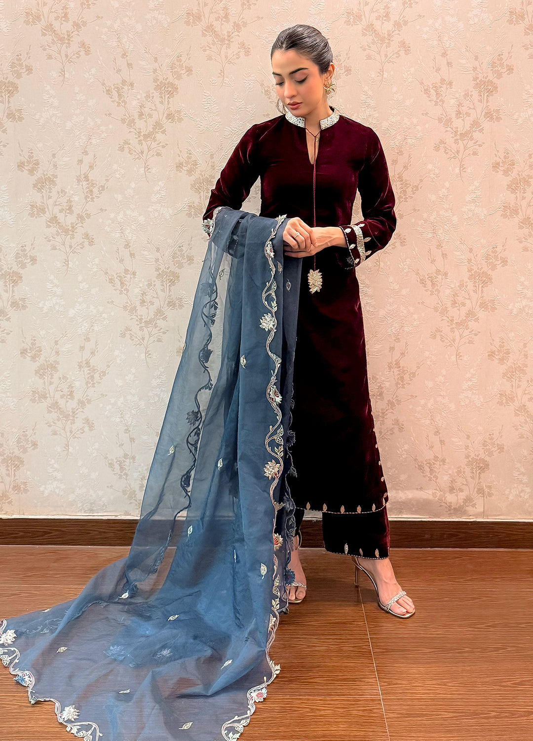 Noir by Mavie Pret Luxury Velvet Luna - Festive Collection