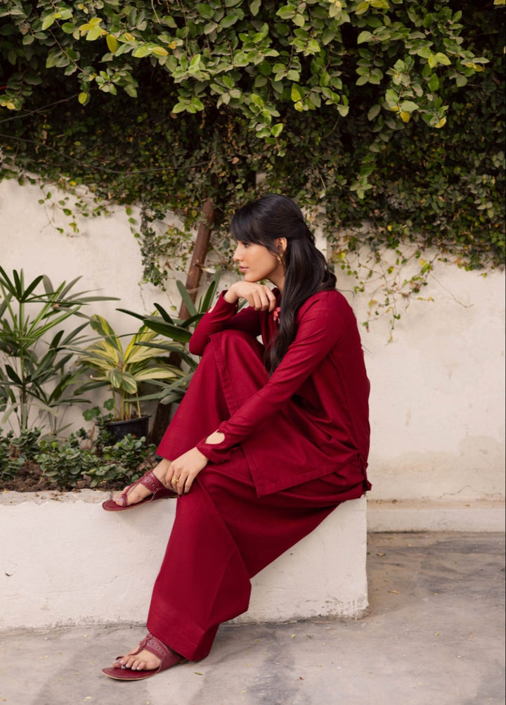 Tosheeza Saith Women Pret Solids Khaddar 2 Piece Maroon - Winter Collection