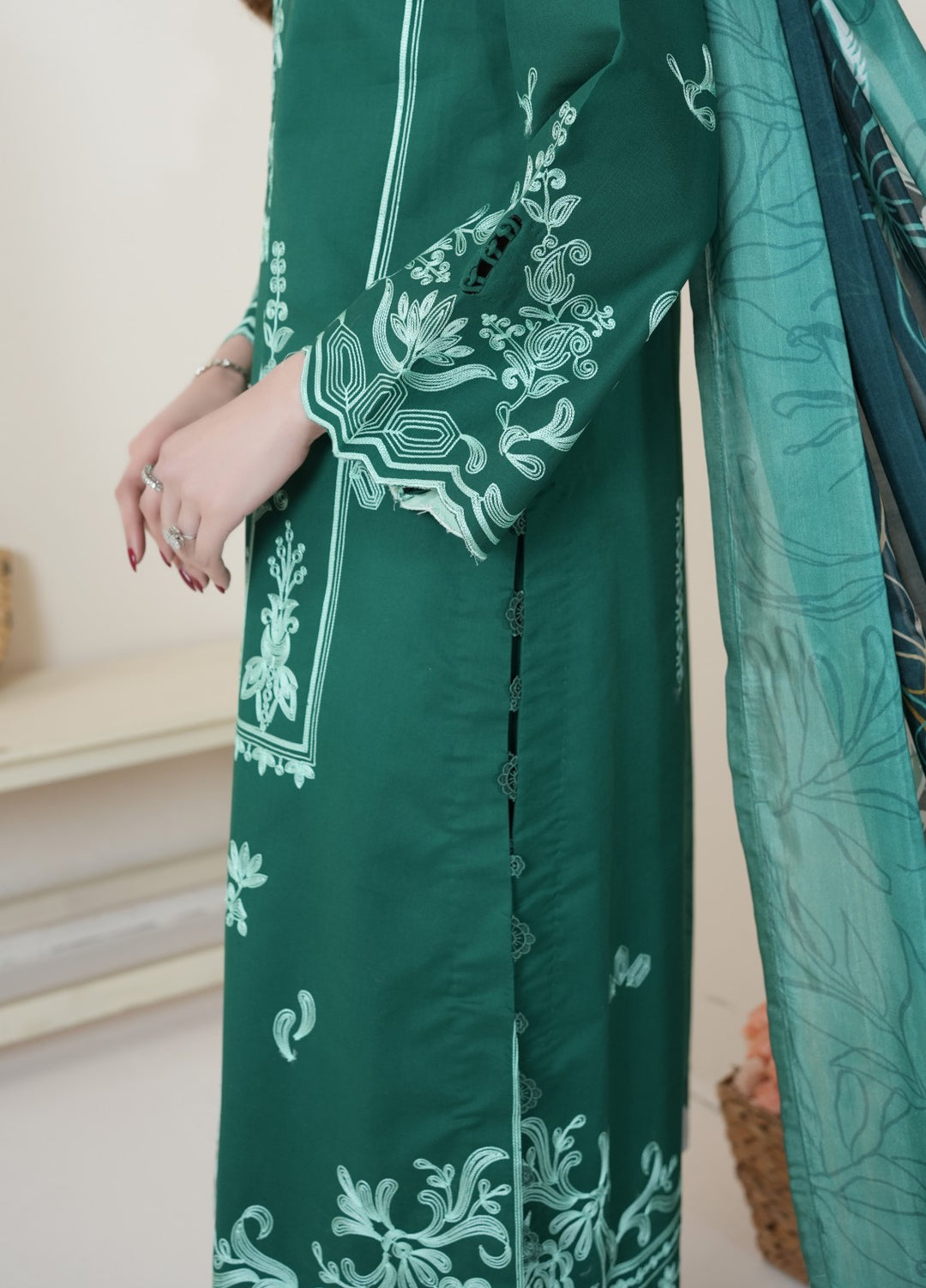 Atiya Irfan Women RTW Embroidered Lawn 3 Piece Suit SL-07 - Summer Collection