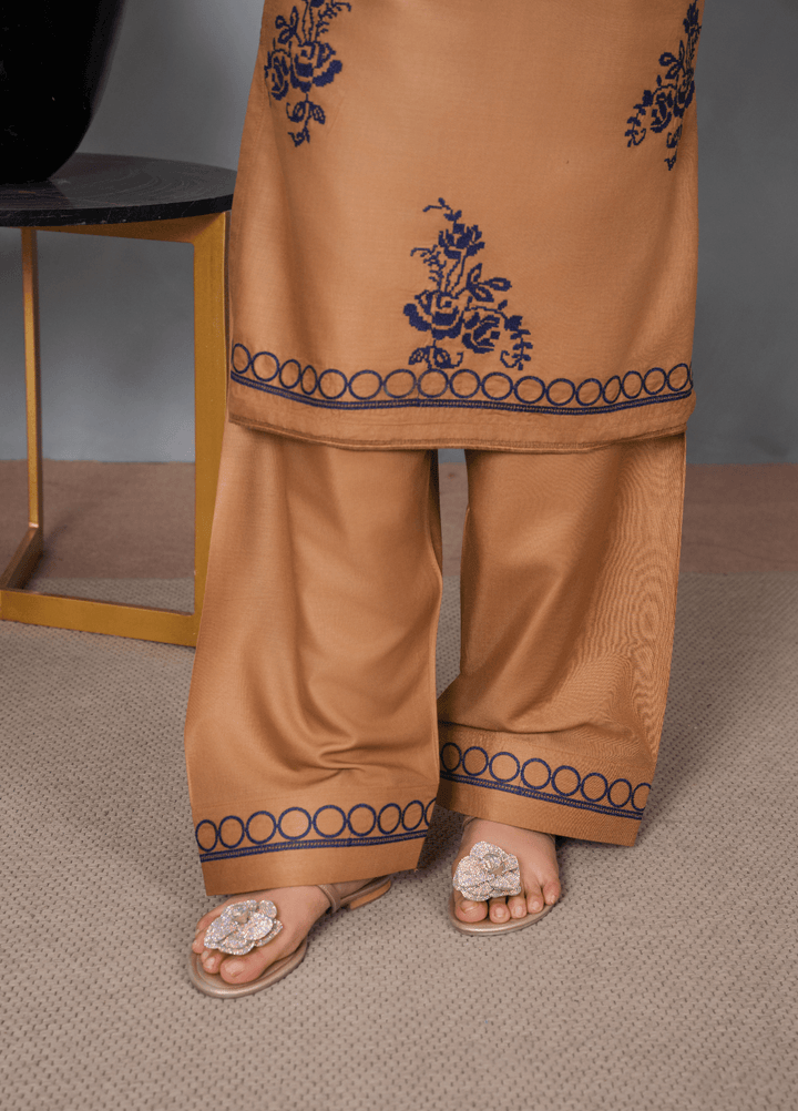 Fresh Fits by Haniya Mahnoor Women RTW Embroidered Linen 2 Piece Suit Esra - Casual Collection