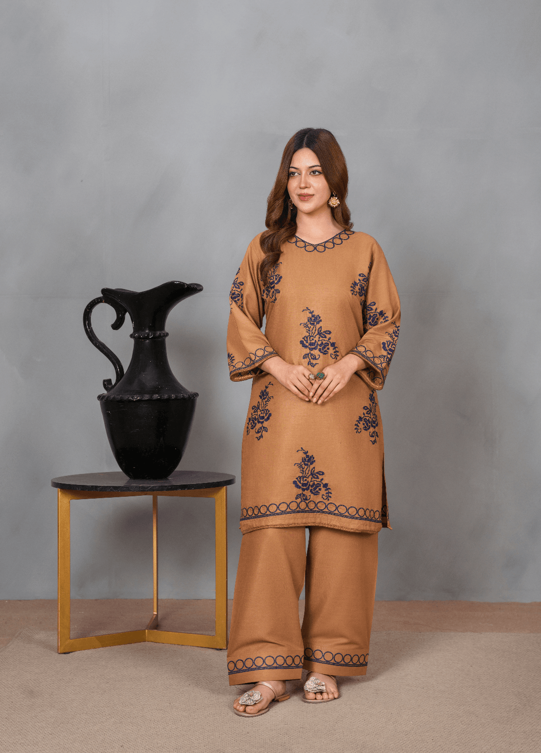 Fresh Fits by Haniya Mahnoor Women RTW Embroidered Linen 2 Piece Suit Esra - Casual Collection