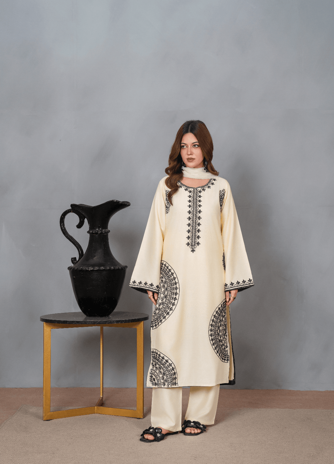 Fresh Fits by Haniya Mahnoor Women RTW Embroidered Linen 3 Piece Suit Mahira - Casual Collection