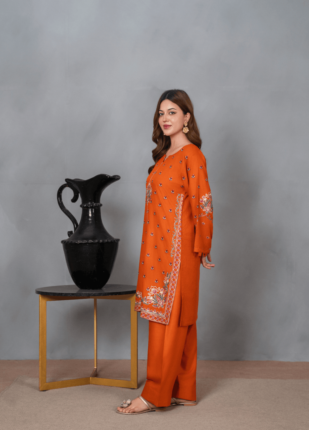 Fresh Fits by Haniya Mahnoor Women RTW Embroidered Linen 2 Piece Suit Ayla - Casual Collection