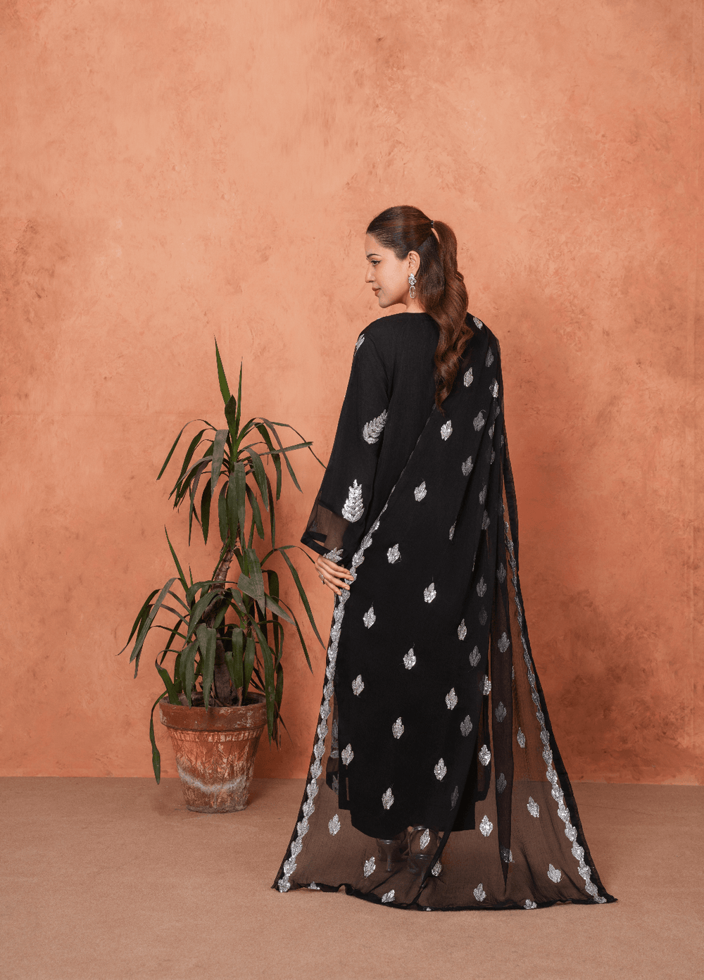 Zarqash by Haniya Mahnoor Women RTW Embroidered Crinkle Chiffon 3 Piece Suit Gulnaar - Festive Collection