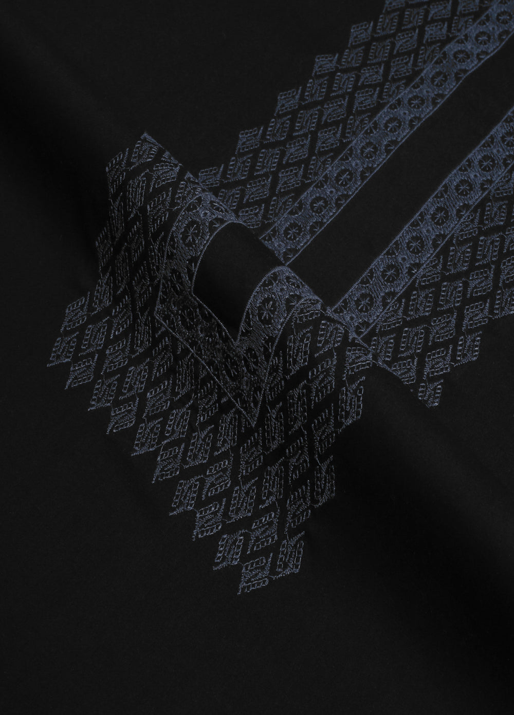 Cotton Valley by Fabrich Unstitched Embroidered Contrast Cotton-Thread Neckline Black Kameez Shlawar - Summer Collection