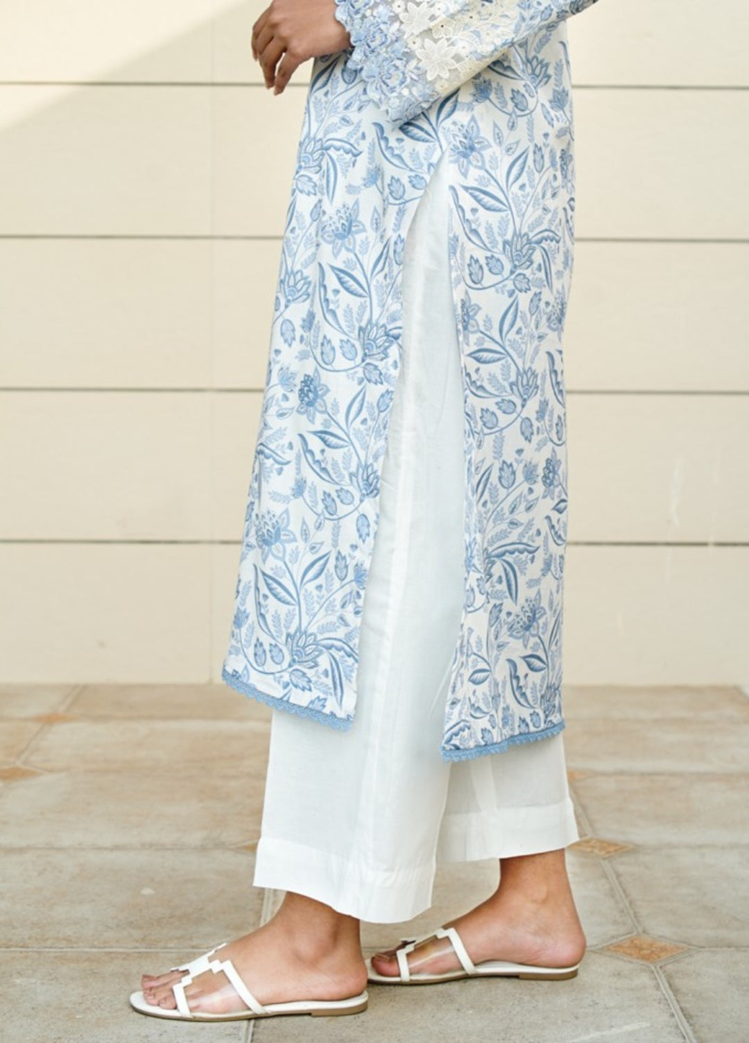 Zyna Unstitched Embroidered Lawn 3 Piece ARIYA - Summer Collection