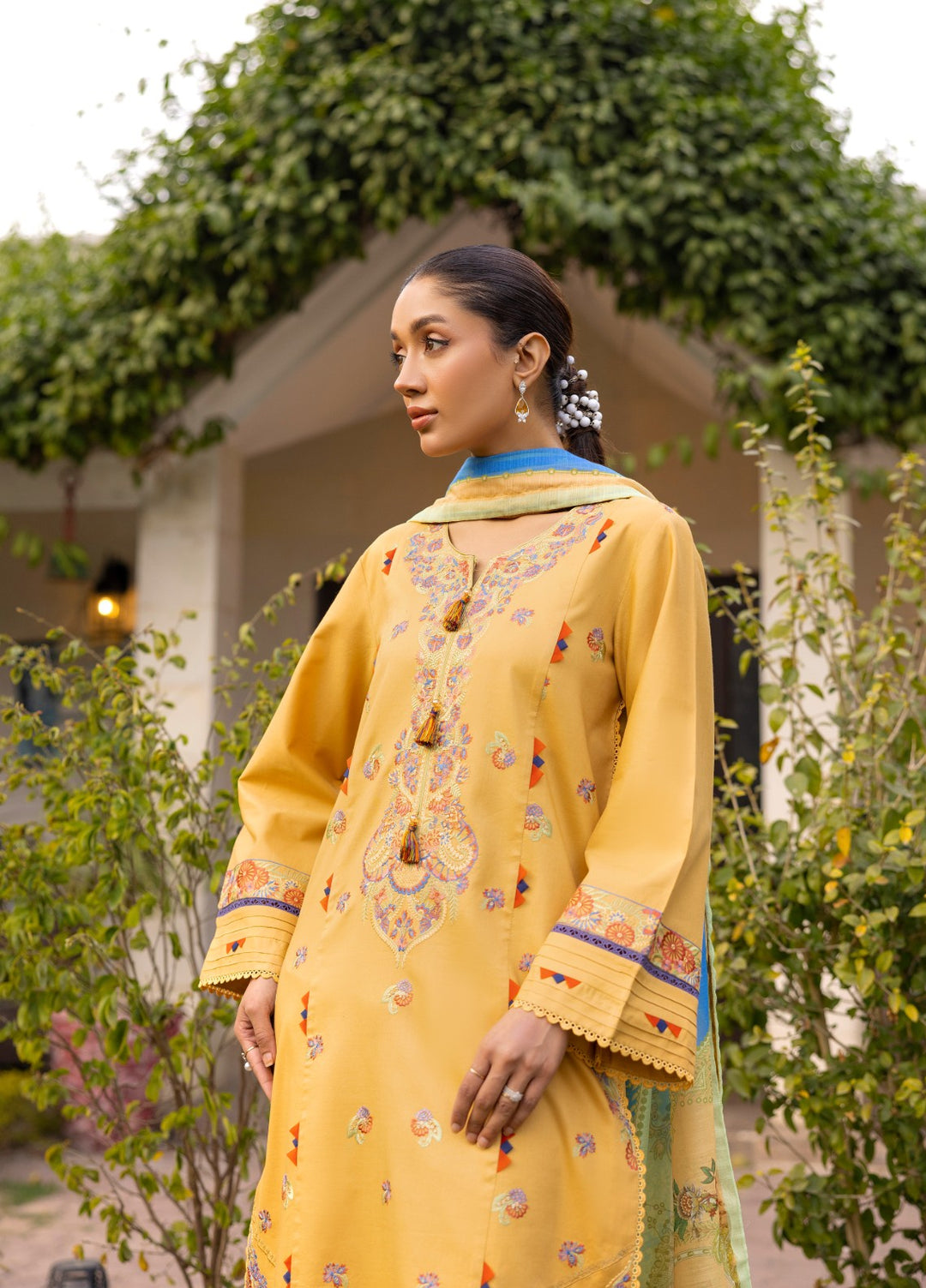Tessa Women RTW Embroidered Lawn 3 Piece Suit Sunehri Aura - Festive Collection