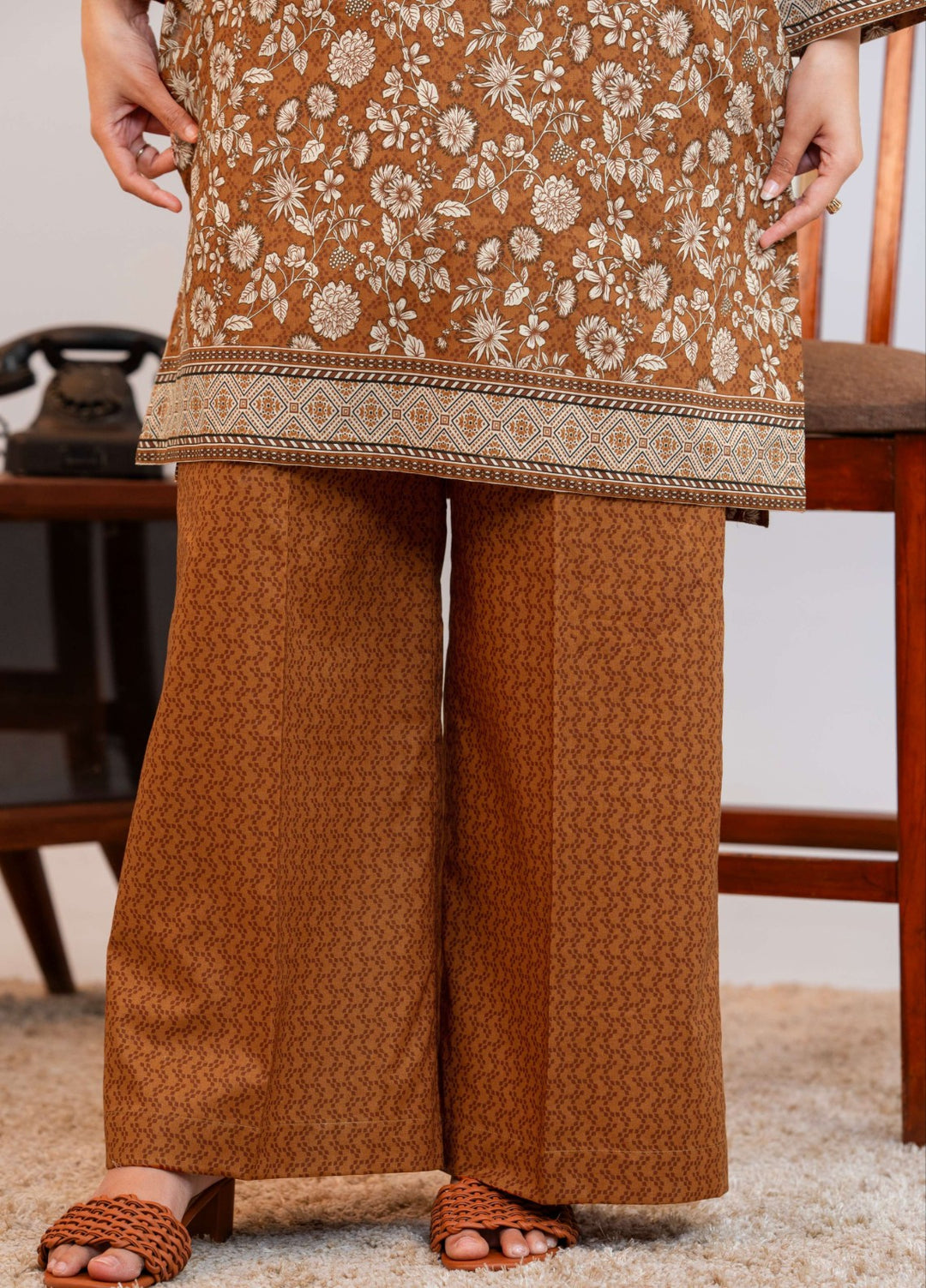 Nayab From Narmin by Narkin's Unstitched Printed Lawn 3 Piece Suit NUSLW3402 Summer Collection