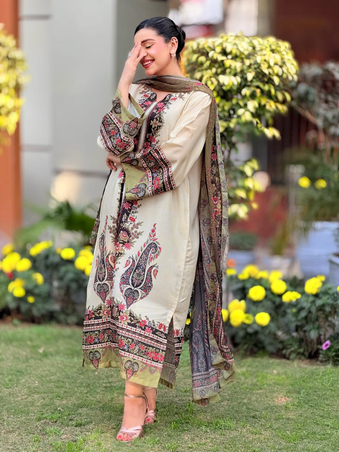 Syra's Atelier Women RTW Printed Grip 1 Piece Suit Vera Kaftan Summer Collection