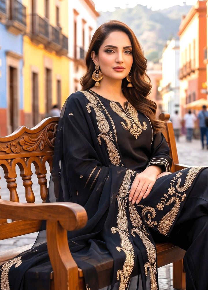 Heritage by Maherposh RTW Embroidered Lawn 3 Piece Suit NOIR Festive Collection