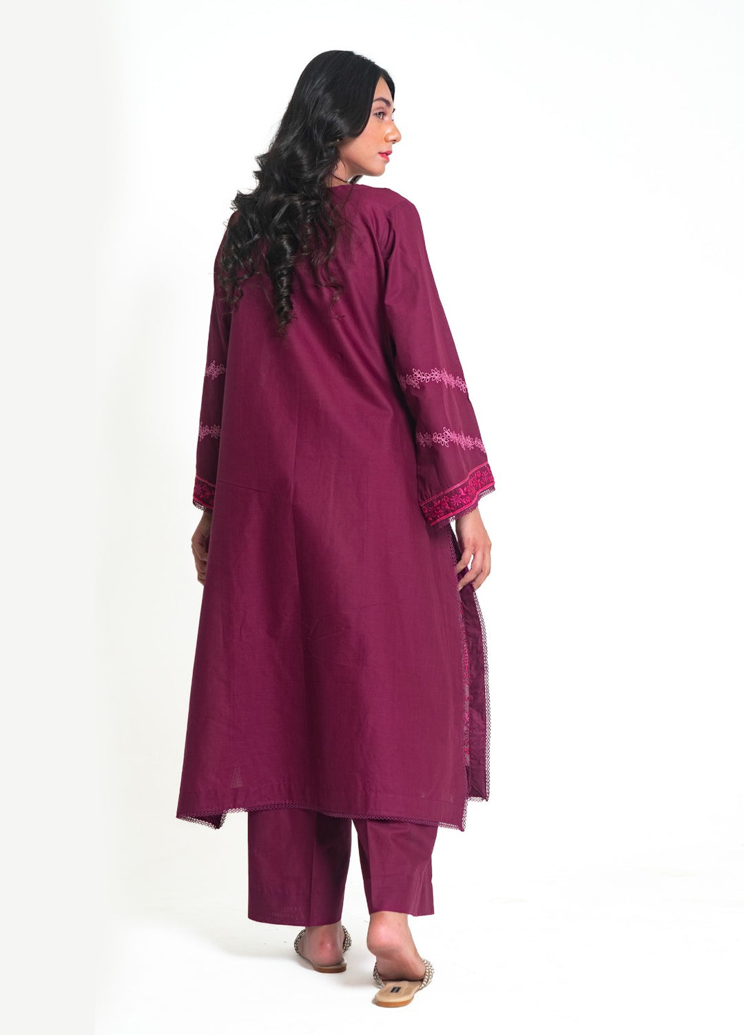 Zyna Lux Women RTW Embroidered Lawn 3 Piece Suit IVARA Casual Collection