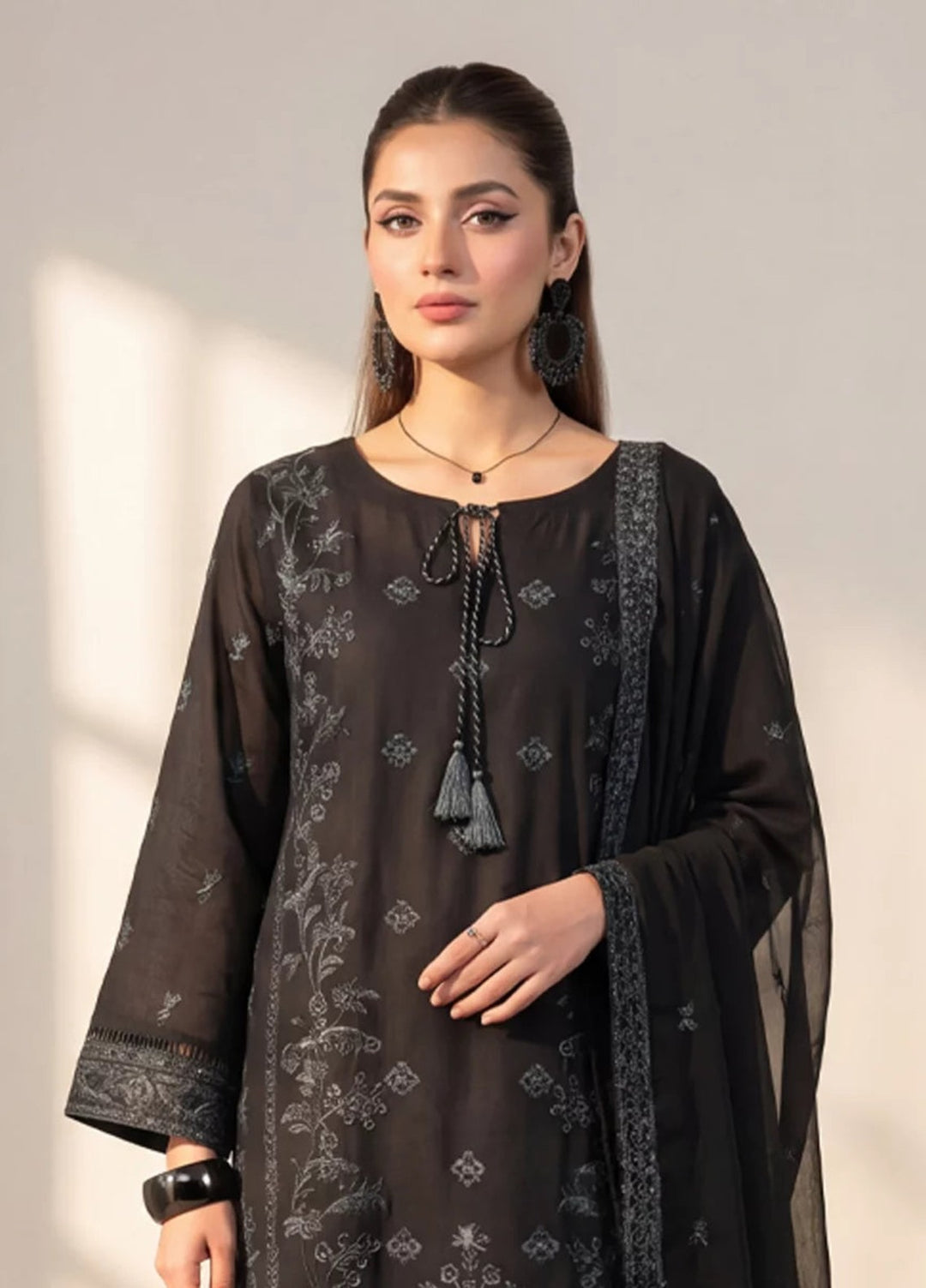 Salitex Unstitched Embroidered Lawn 3 Piece Suit SUNS8MO506 Casual Collection
