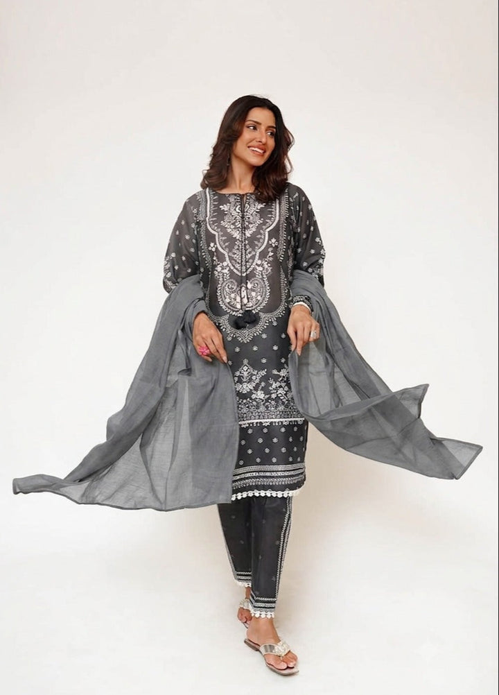 Mid Summer by Senorita Women RTW Printed Lawn Cotton 3 Piece Suit LAD-03489 Casual Collection
