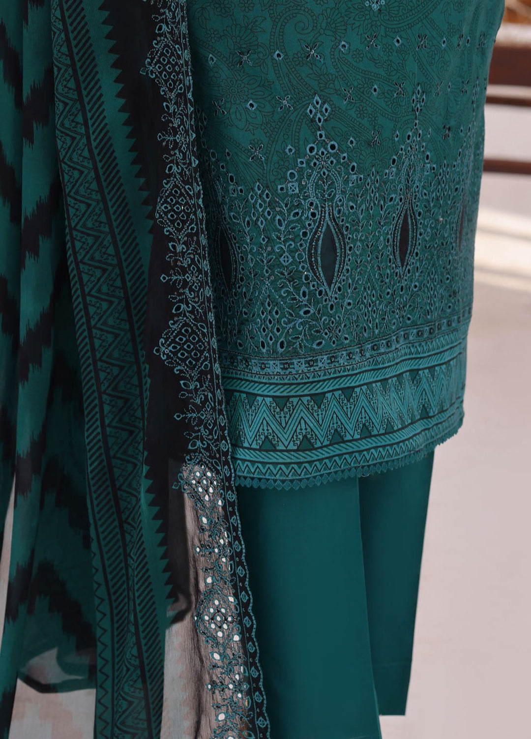 Premium Venice by HZ Textiles Unstitched Embroidered Lawn Cotton 3 Piece Suit PVE-3115 Casual Collection