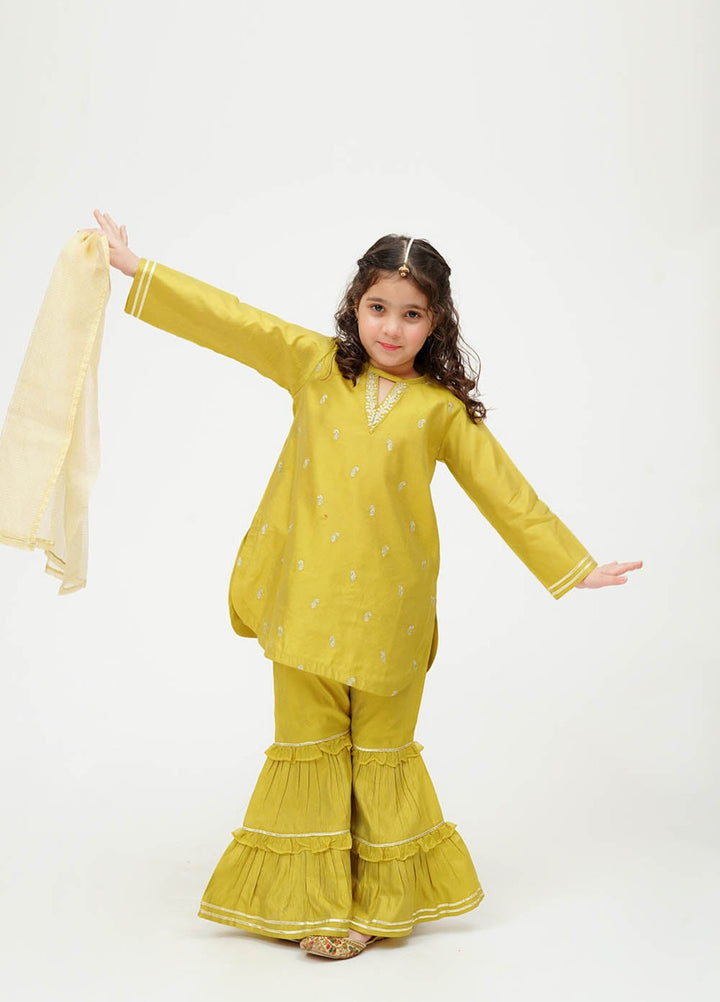 Senorita Girls RTW Embroidered Viscose 3 Piece Suit KDD-03665 Winter Collection