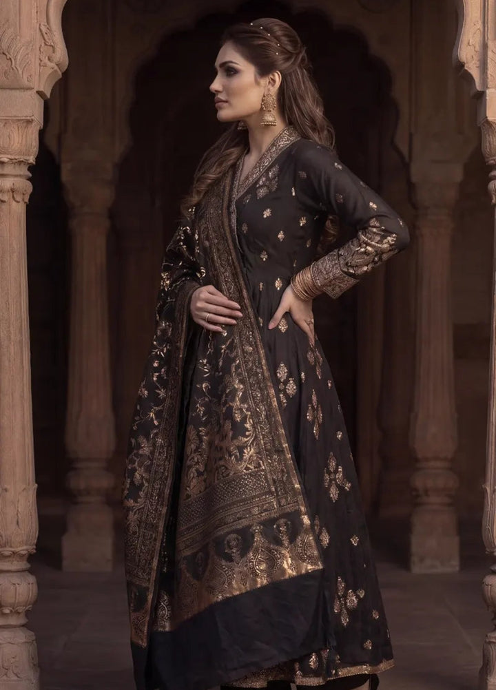 Salitex Unstitched Embroidered Raw Silk 3 Piece Suit WP7L3PEF462 Festive Collection