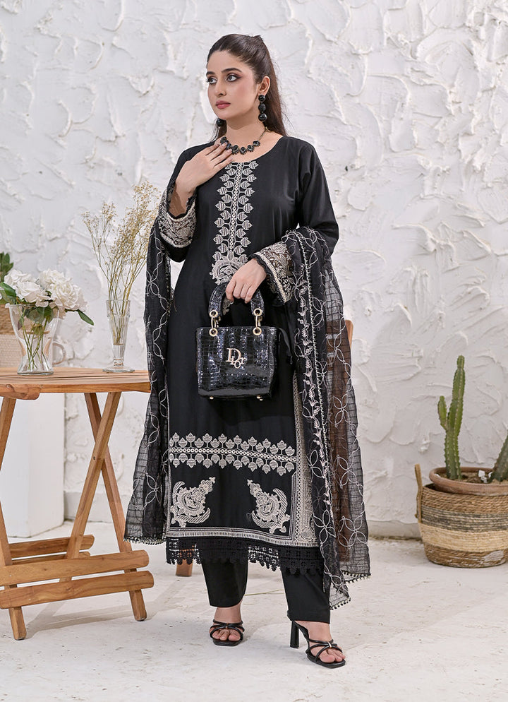 Gulbahar by Ishq e Rang RTW Embroidered Lawn 3 Piece Suit Black Elegance Festive Collection
