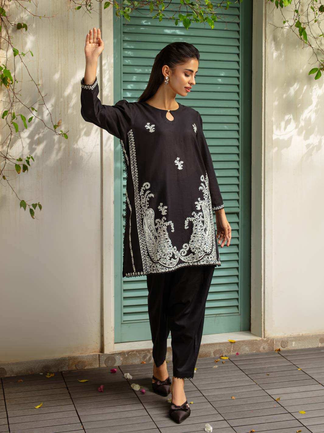 Rang e Bahar by Tng Women Pret Embroidered 2 Piece Noir - Winter Collection