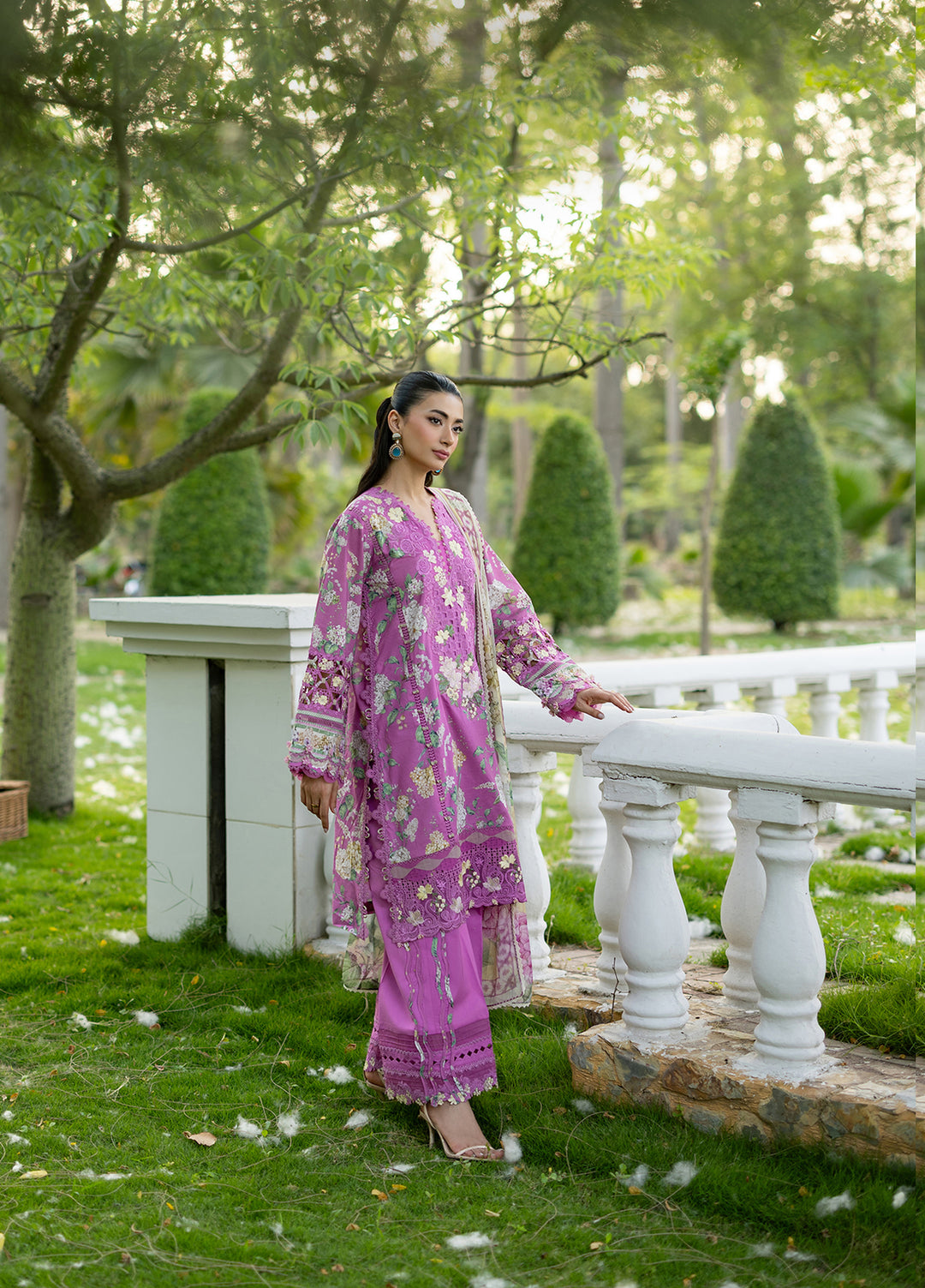 Signature by Elaf Unstitched Embroidered Lawn 3 Piece Suit EL26USLE Kiara ESG-7B - Eid Collection