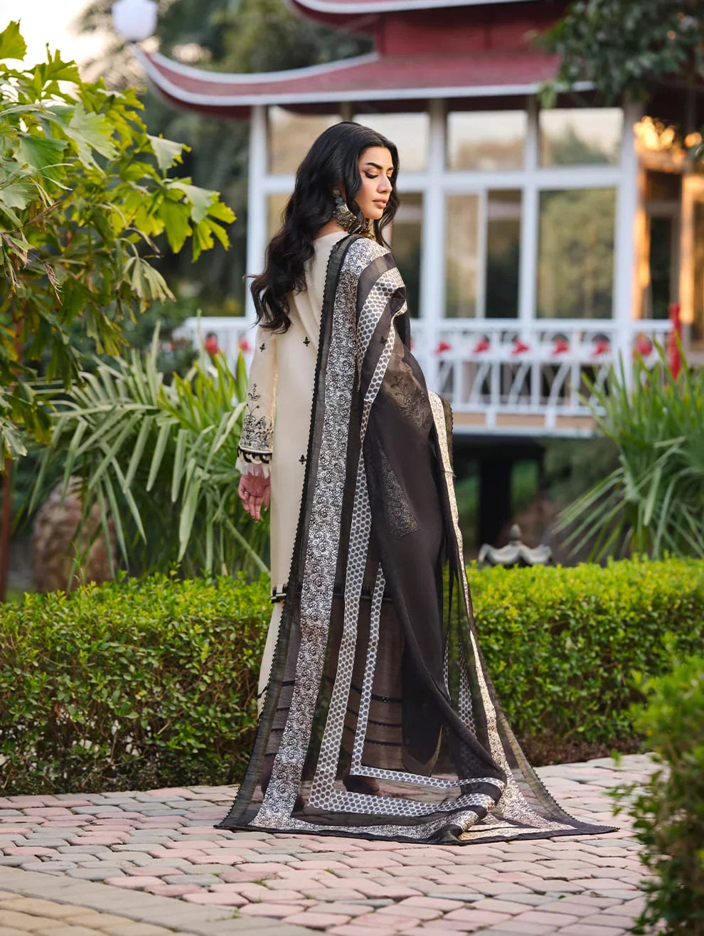 Menaal Unstitched Embroidered Lawn 3 Piece Suit ML26ULS IVORY ELEGANCE - Festive Collection