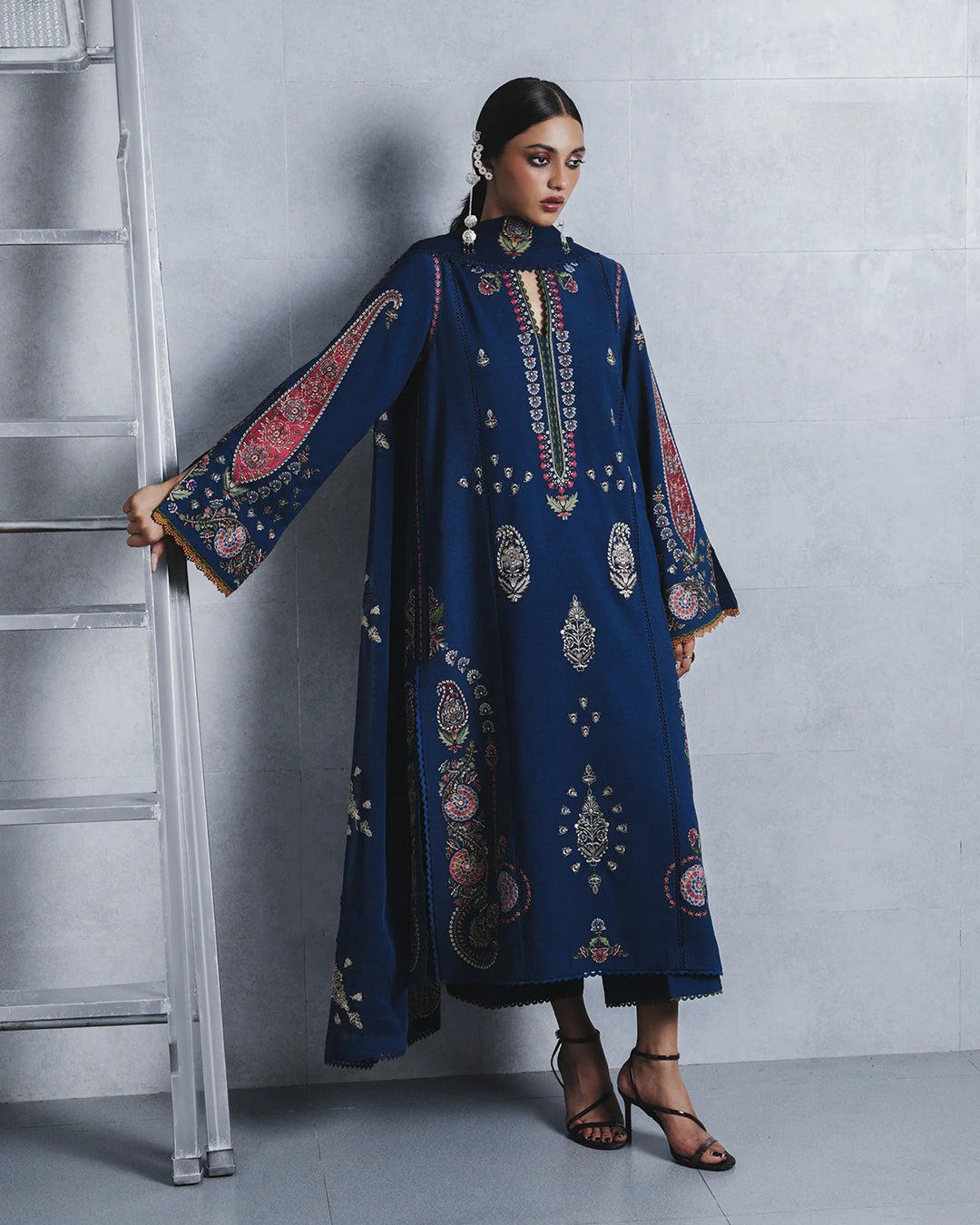 Jugnu by Hussain Rehar Unstitched Embroidered Karandi 3 Piece Suit HR26UJK Nehri - Winter Collection