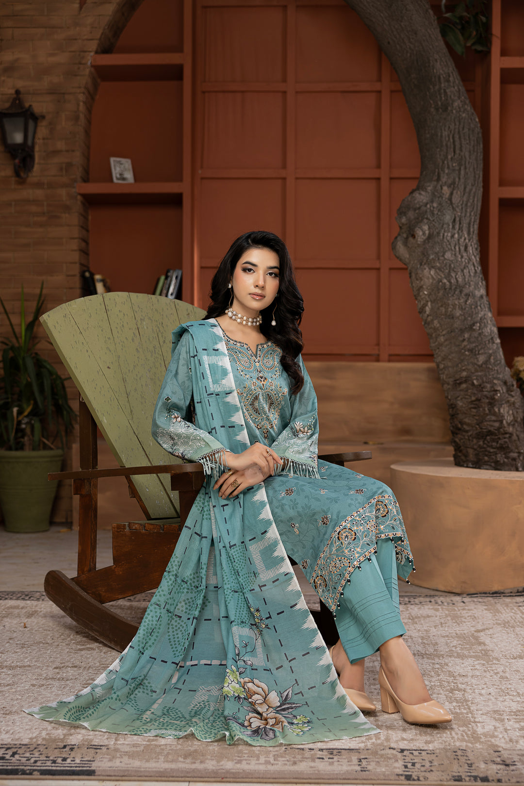 Noore Luxe by Waresha RTW Embroidered Lawn 3 Piece Suit Roshan Ara Festive Collection