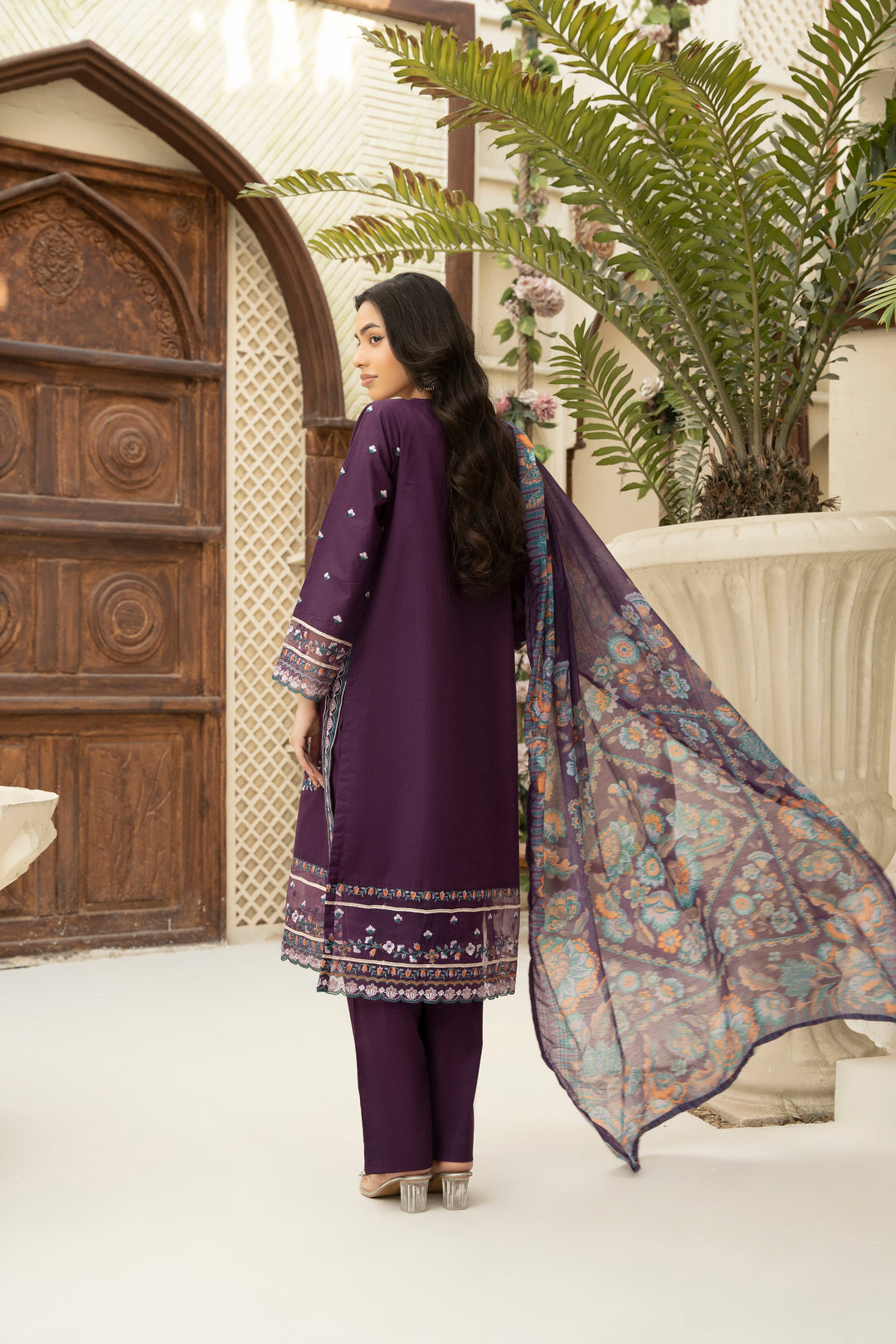 Flora Muse by Ziara RTW Embroidered Lawn 3 Piece Suit Signature Eid Collection