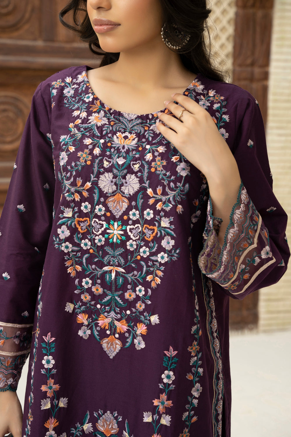 Flora Muse by Ziara RTW Embroidered Lawn 3 Piece Suit Signature Eid Collection