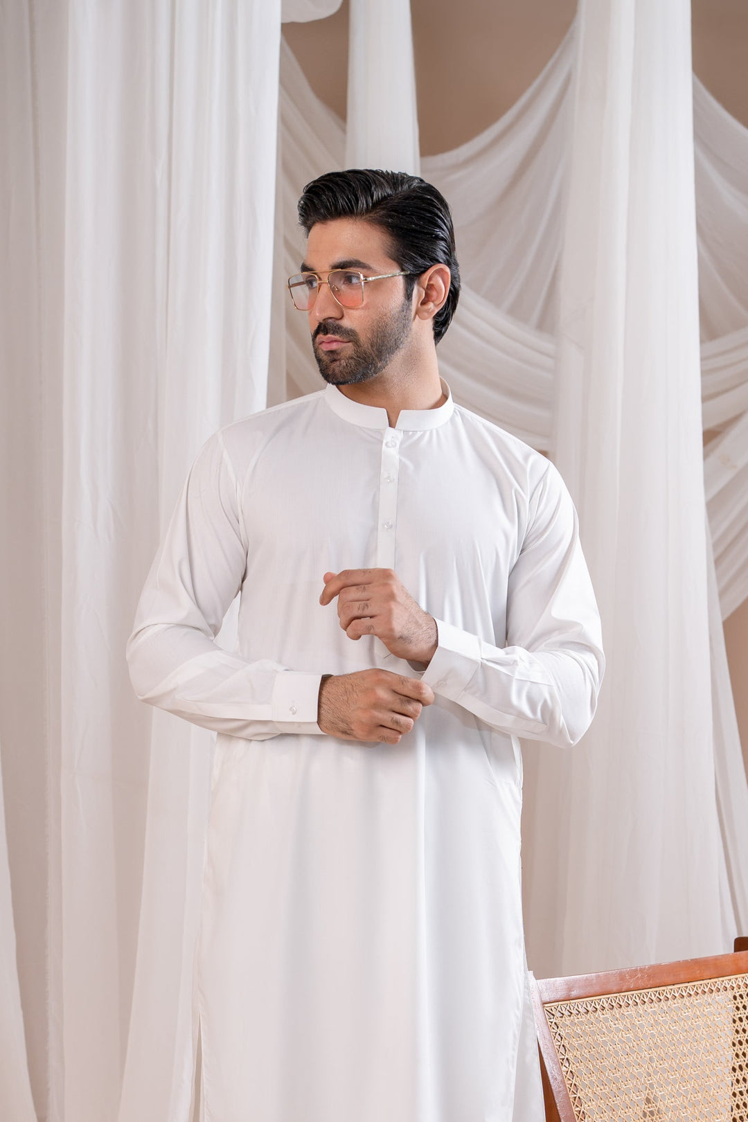 Muraqsh Ready To Wear Solids Cotton Men Off White Kurta Trouser/Shalwar MUR-OWKT--KS - Summer Collection