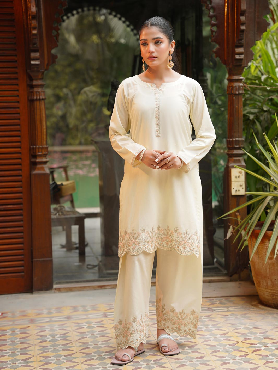 Rang e Bahar by Tng Women Pret Embroidered 2 Piece Shaffaf - Winter Collection