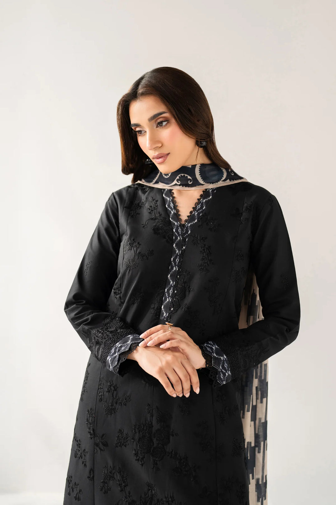 Le'essence by Xenia Formals Unstitched Embroidered Lawn 3 Piece Suit XE26UL D-08 Fayra - Summer Collection
