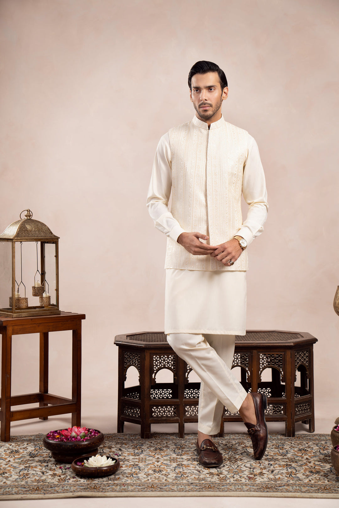 Muraqsh Ready To Wear Embroidered Bosky Men Bosky White Falling Waistcoat MUR-BWFEW - Summer Collection