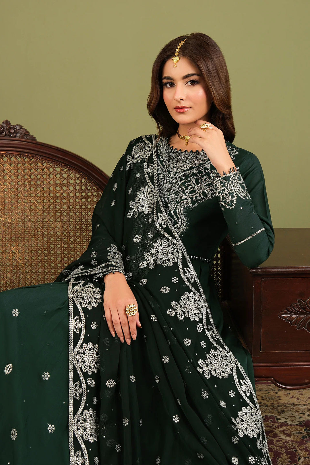 Alizeh Luxe Unstitched Raw Silk Embroidered 3 Piece Suit AFB26UL D-06 Alice - Winter Collection