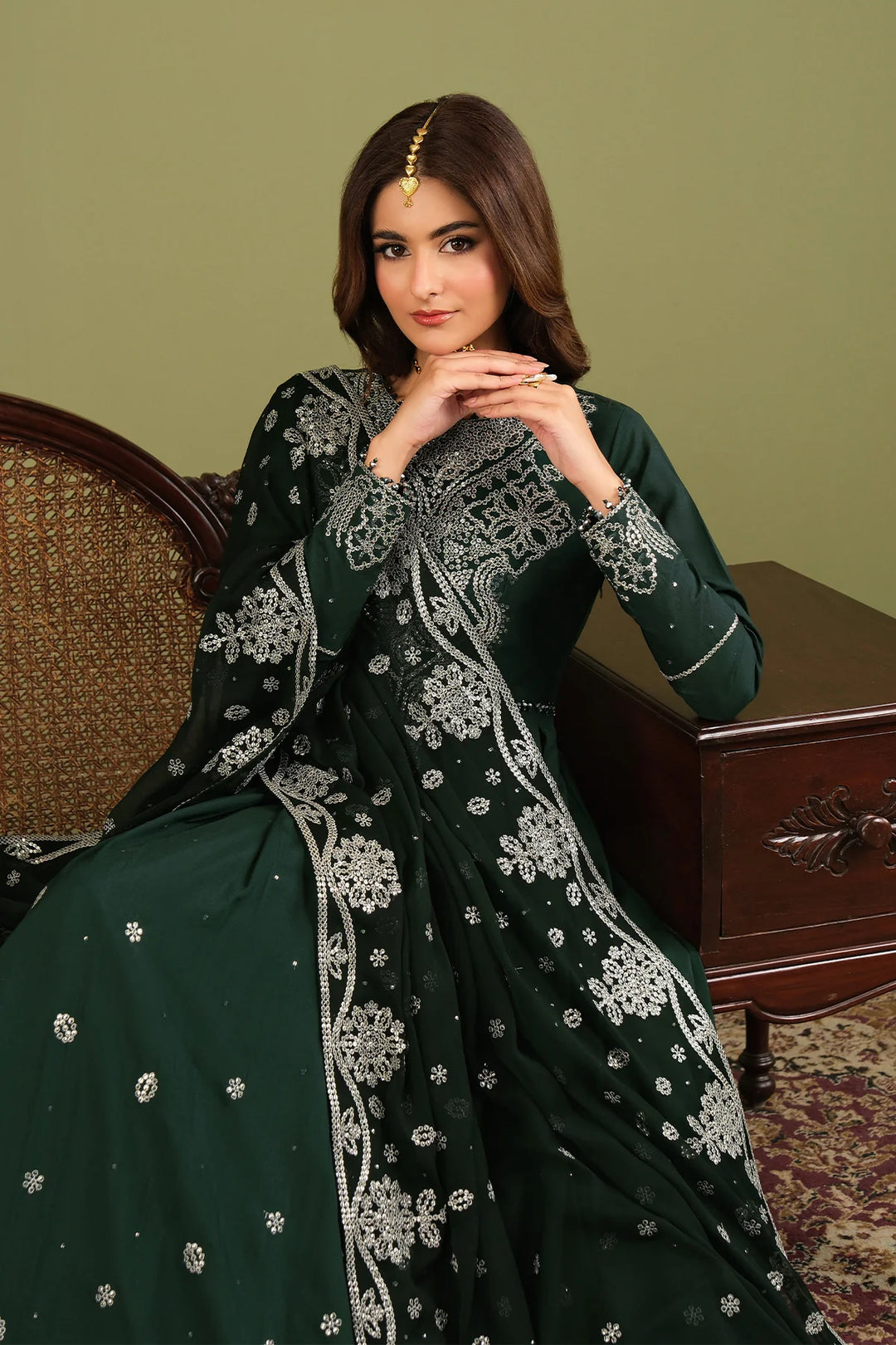 Alizeh Luxe Unstitched Raw Silk Embroidered 3 Piece Suit AFB26UL D-06 Alice - Winter Collection