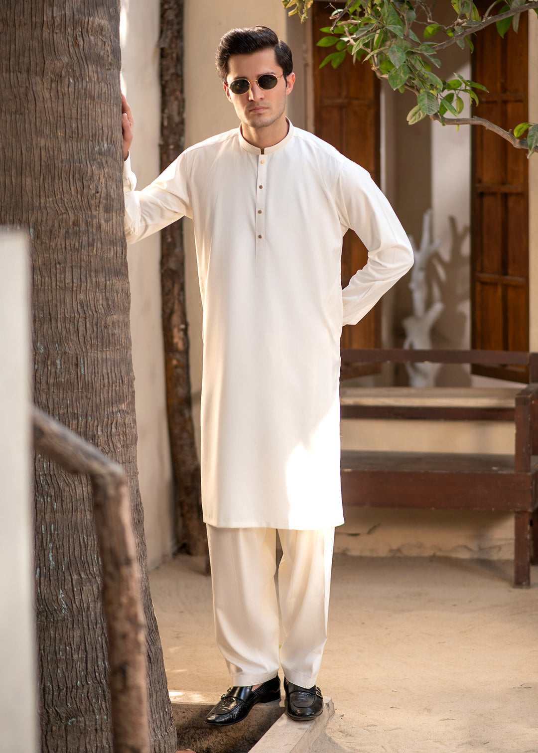 Rumi by Buraq Mens RTW Embroidered Wash N Wear 2 Piece Suit Booski White Casual Collection