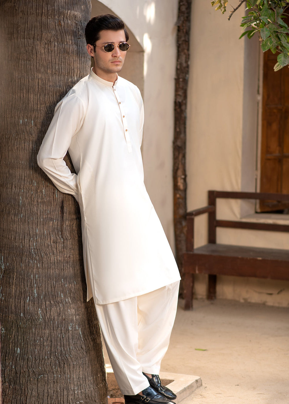 Rumi by Buraq Mens RTW Embroidered Wash N Wear 2 Piece Suit Booski White Casual Collection