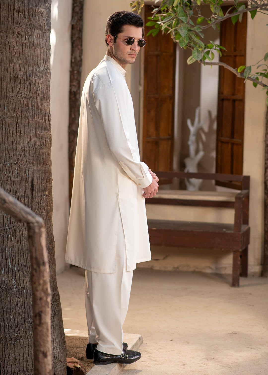 Rumi by Buraq Mens RTW Embroidered Wash N Wear 2 Piece Suit Booski White Casual Collection