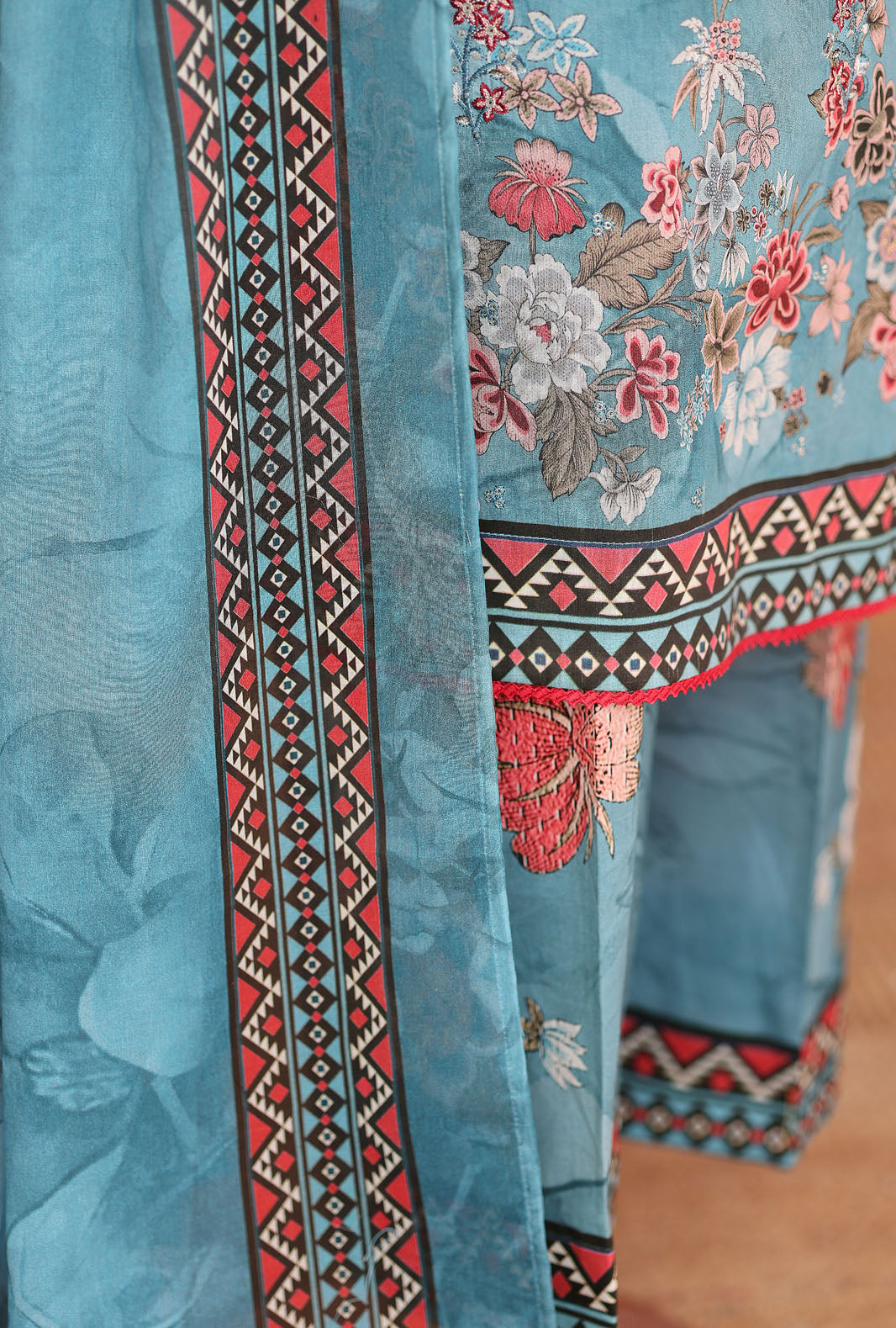 Elegant by HZ Textiles Unstitched Embroidered Lawn 3 Piece Suit EC-1048 Festive Collection