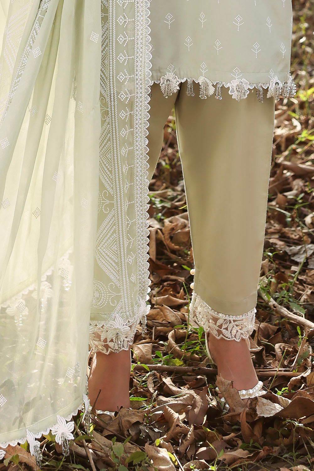 Gul Ahmed Unstitched Luxury Embroidered Lawn 3 Piece Suit GA26UGL KD-62004 - Festive Collection