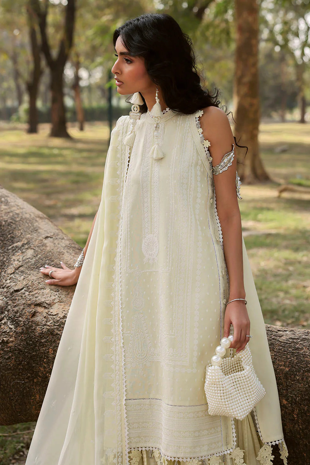 Gul Ahmed Unstitched Luxury Embroidered Lawn 3 Piece Suit GA26UGL KD-62005 - Festive Collection