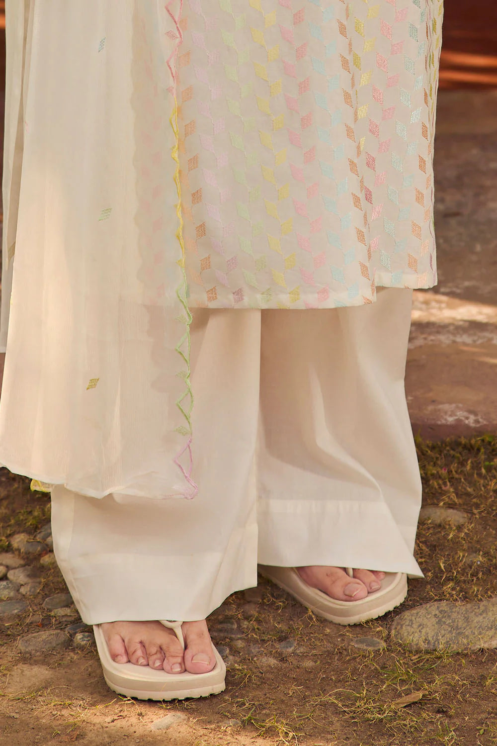 Tribute To Mother by Gul Ahmed Unstitched Embroidered Lawn 3 Piece Suit GA26UTM PM-62032 - Summer Collection