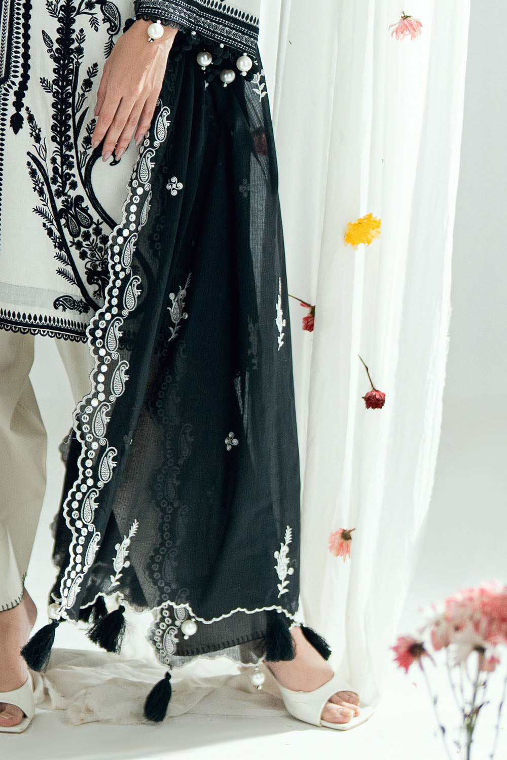 Mitti ki Khusboo by Gul Ahmed Unstitched Embroidered Lawn 3 Piece Suit GA26UMK DN-62032 - Summer Collection