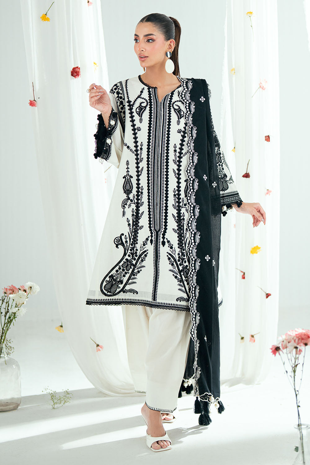 Mitti ki Khusboo by Gul Ahmed Unstitched Embroidered Lawn 3 Piece Suit GA26UMK DN-62032 - Summer Collection