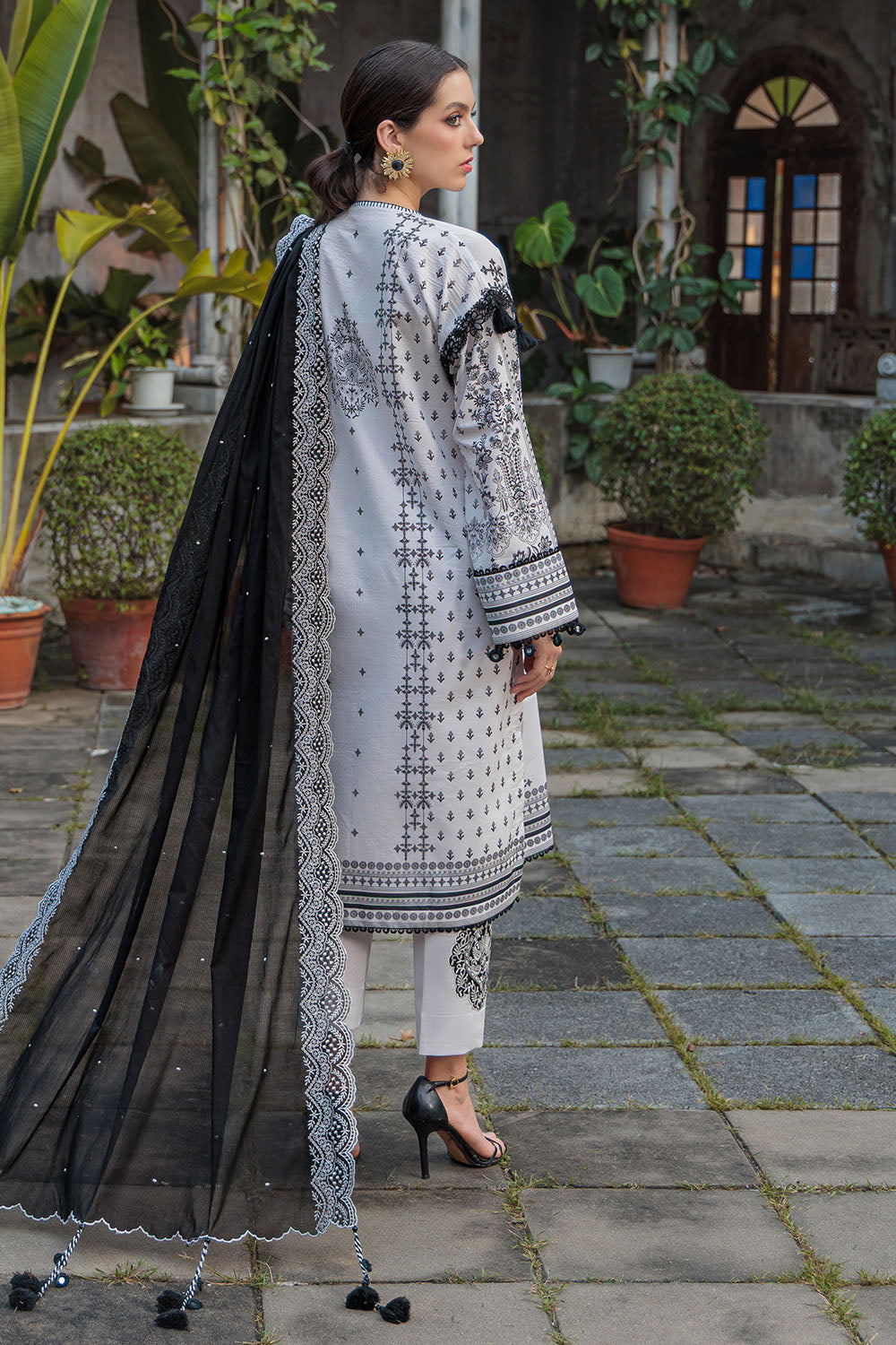 Mitti ki Khusboo by Gul Ahmed Unstitched Embroidered Lawn 3 Piece Suit GA26UMK DN-62040 - Summer Collection