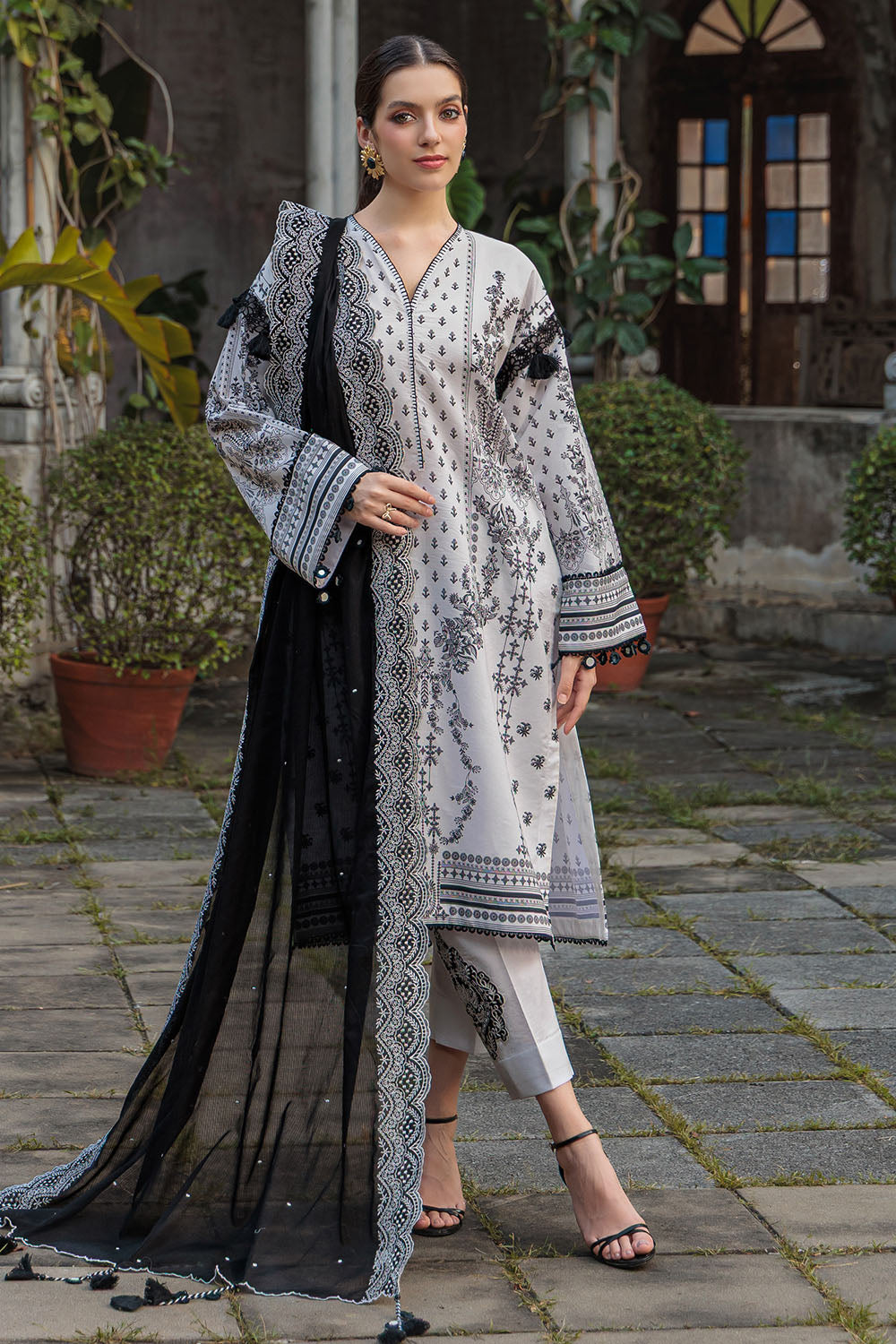 Mitti ki Khusboo by Gul Ahmed Unstitched Embroidered Lawn 3 Piece Suit GA26UMK DN-62040 - Summer Collection